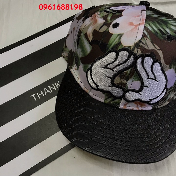 Mũ snapback Cayler Sons hoa lá tay chào