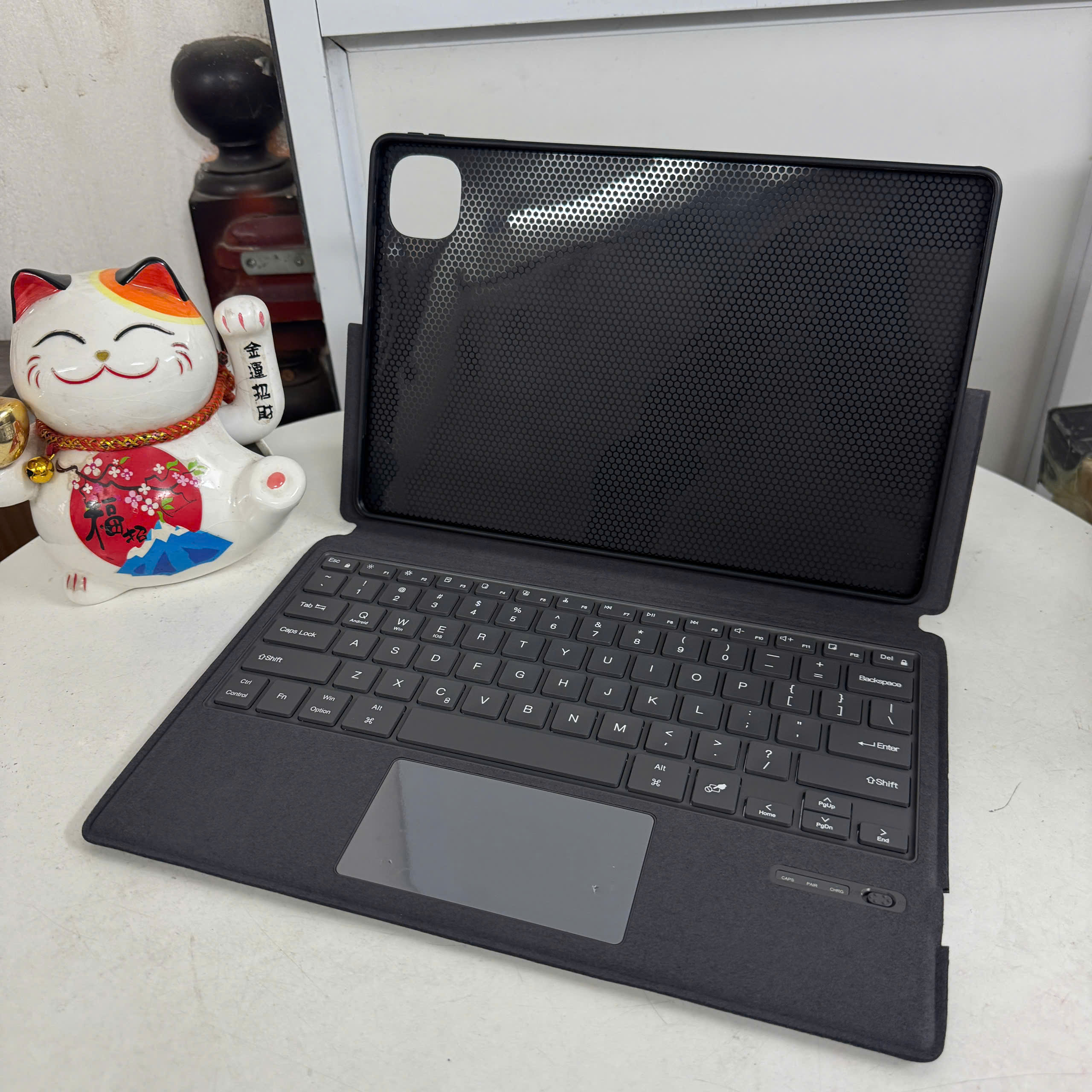 bao-da-ban-phim-honor-pad-gt-pro-12-3-co-touchpad-gia-do-den-led-co-the-thao-roi-1786940144941